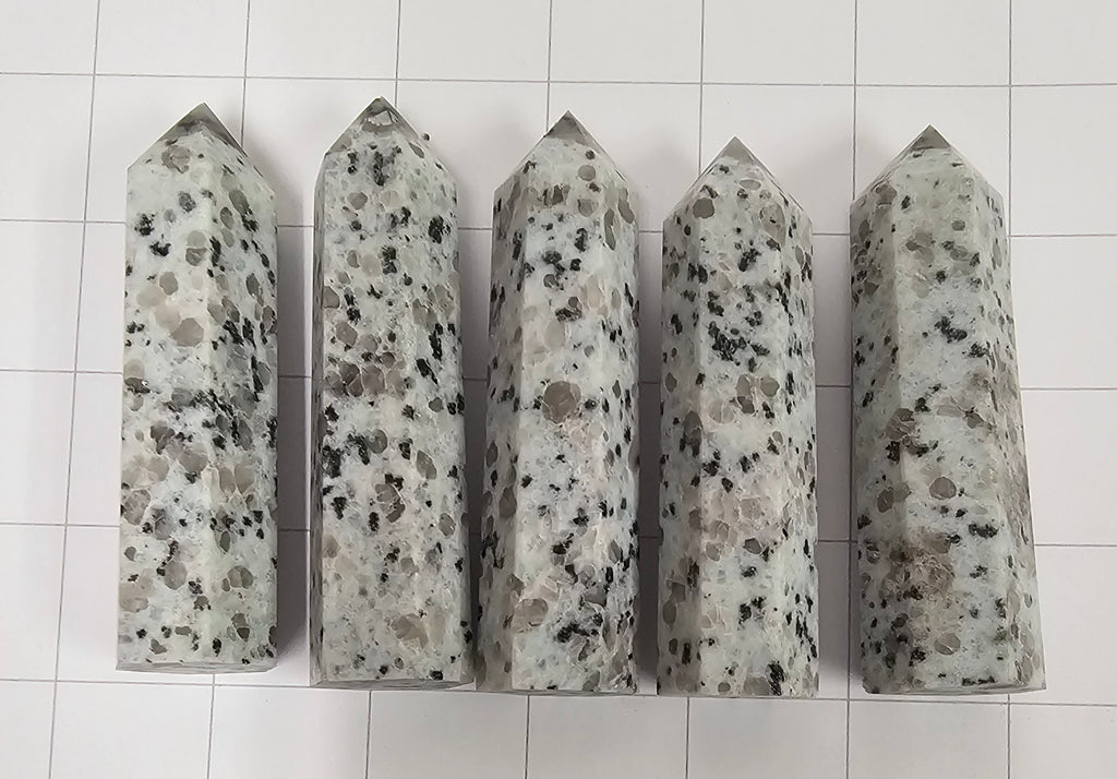 Kiwi Stone Obelisks