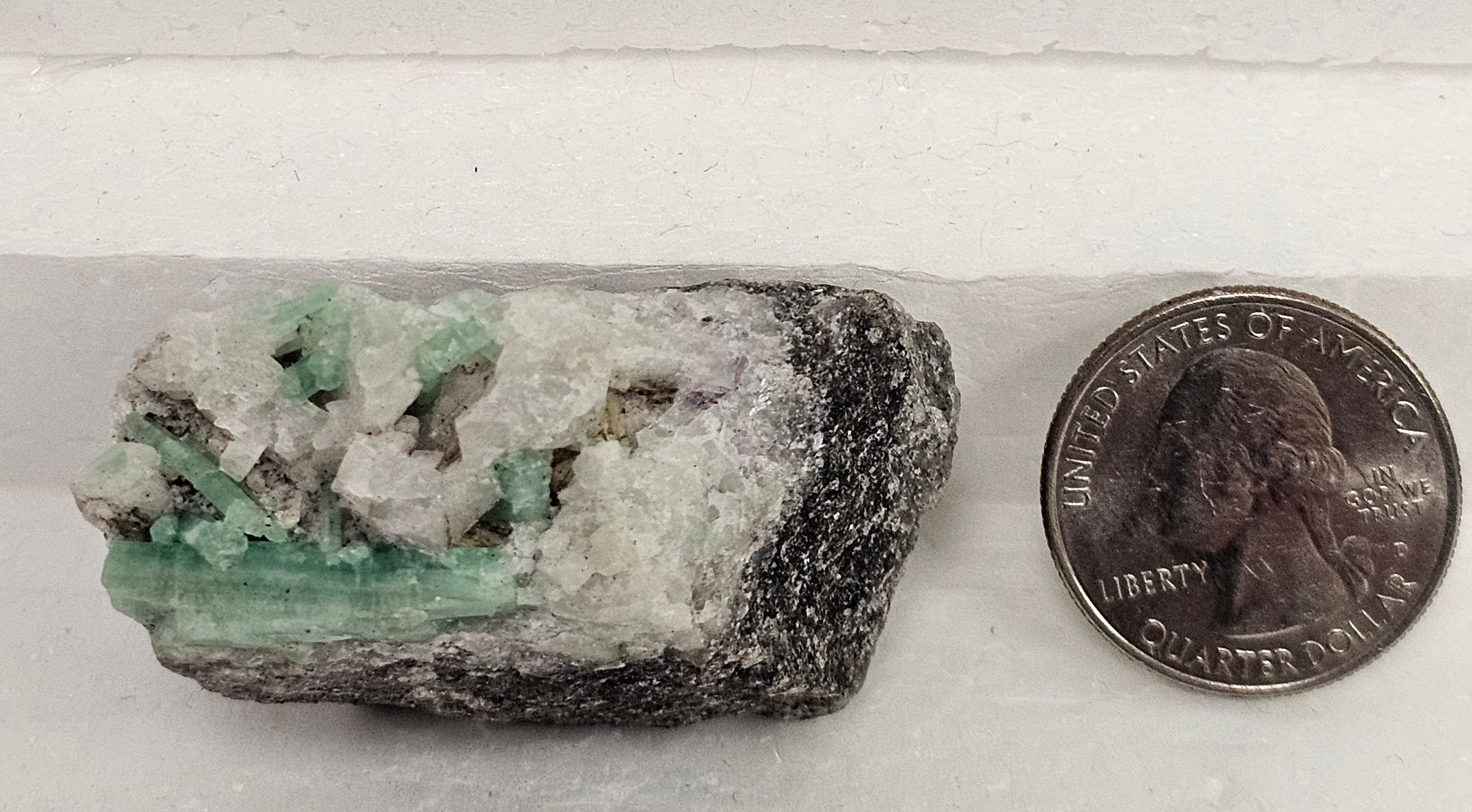 Emerald - raw & natural