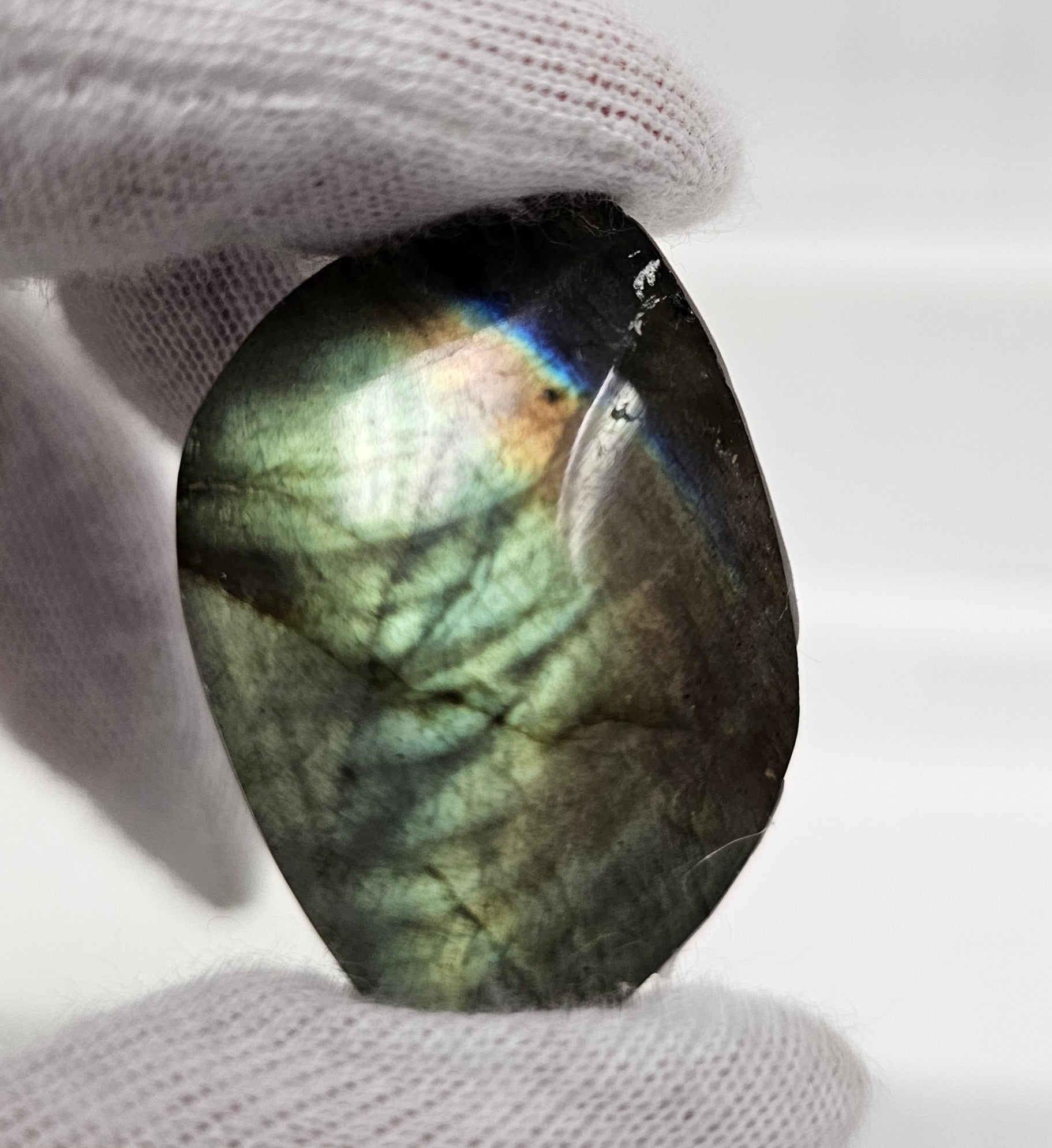 Spectrolite (Labradorite) cabochon