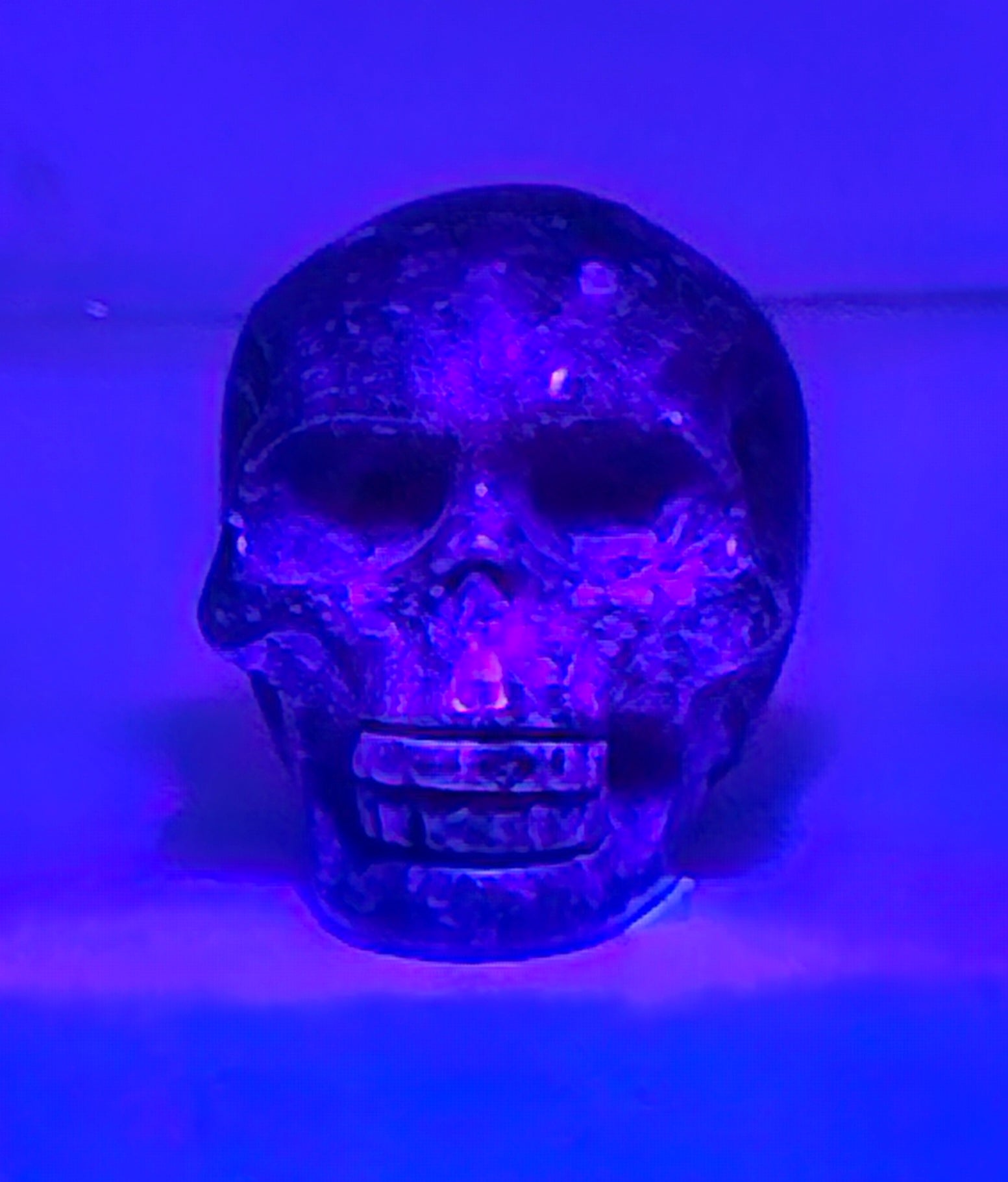 Syenite skull ... UV