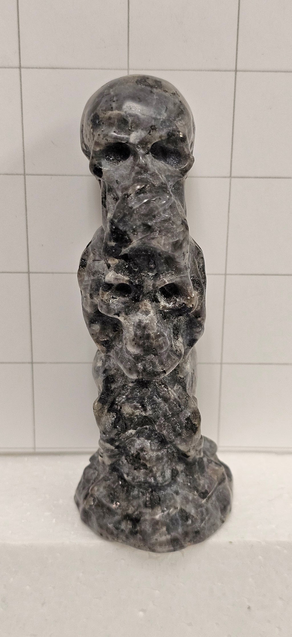 Larvakite Skulls