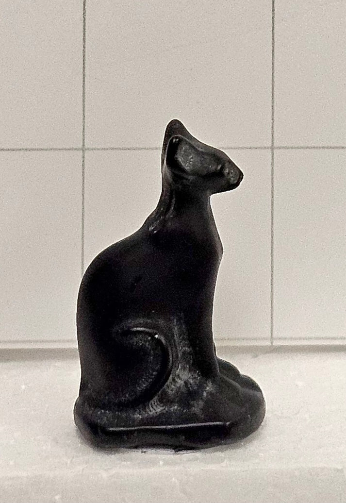 Obsidian carved Cat