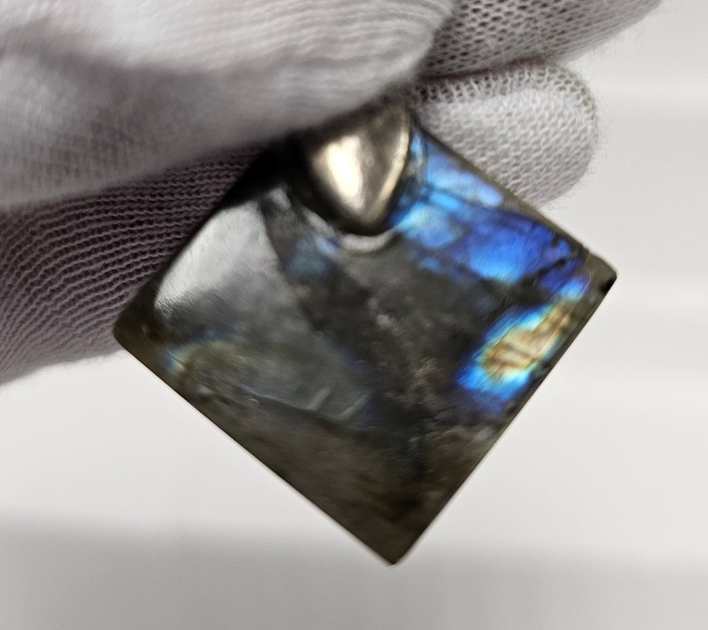 Spectrolite (Labradorite) pendant