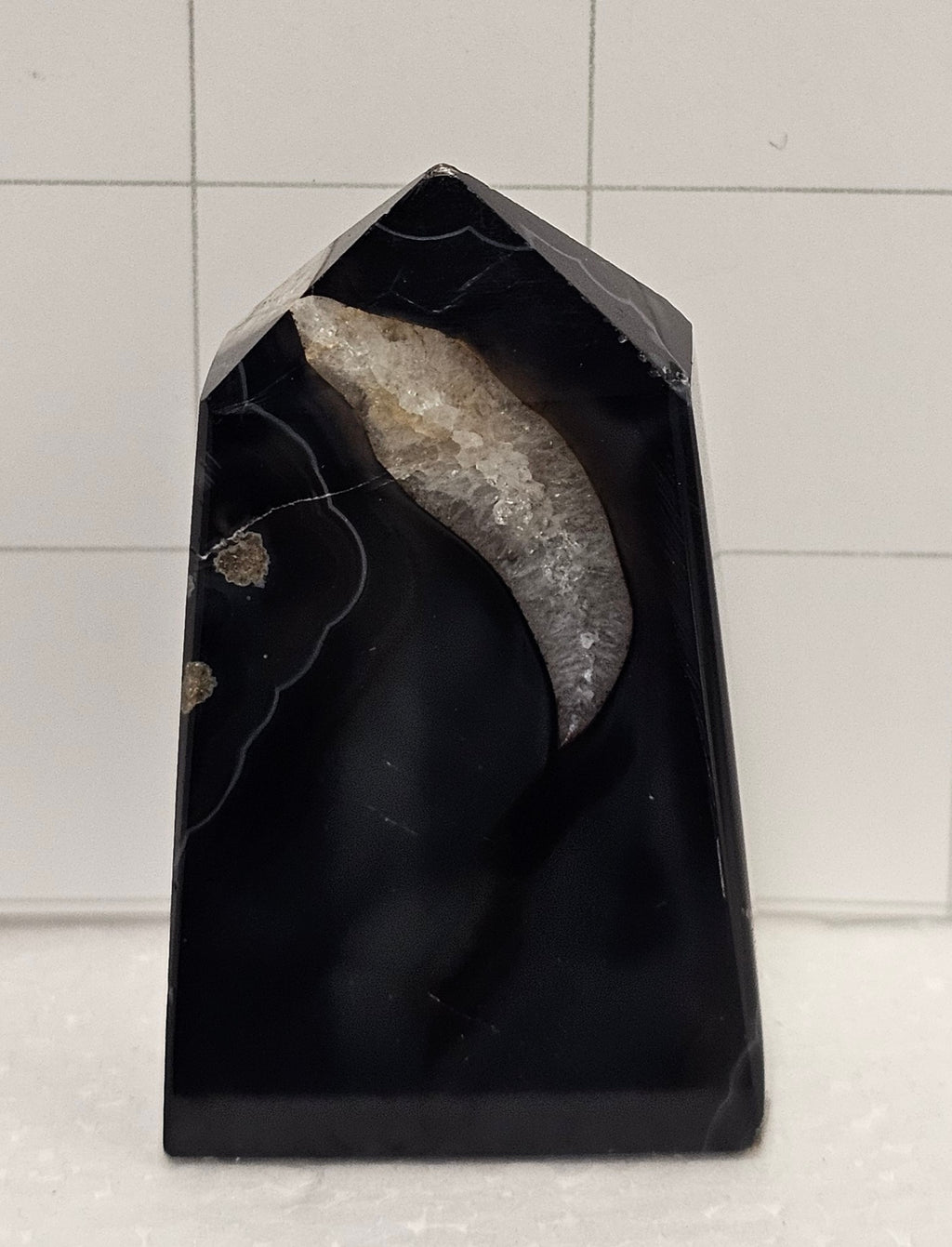Tuxedo Agate Tower