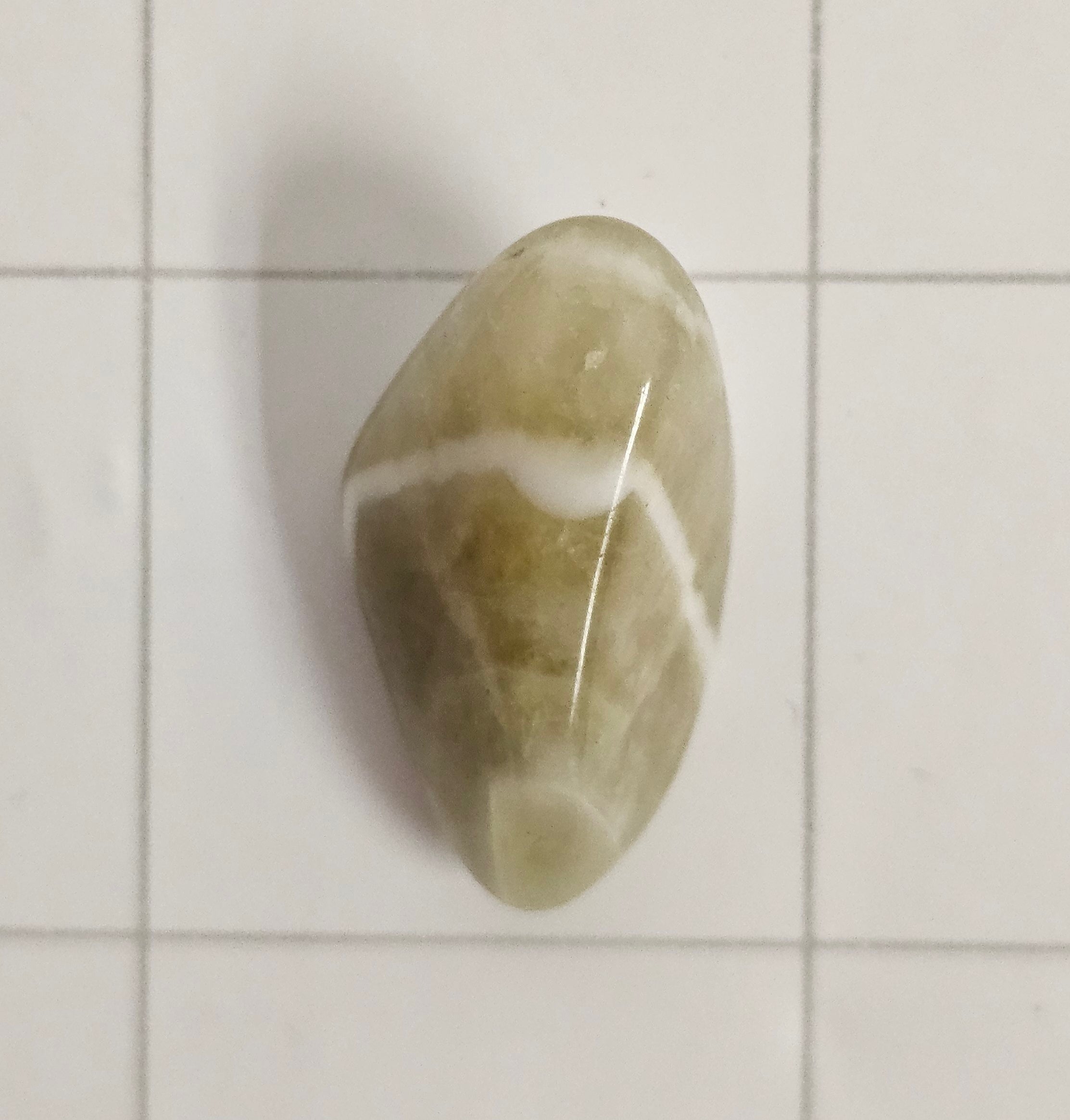 Green Dream Amethyst tumble