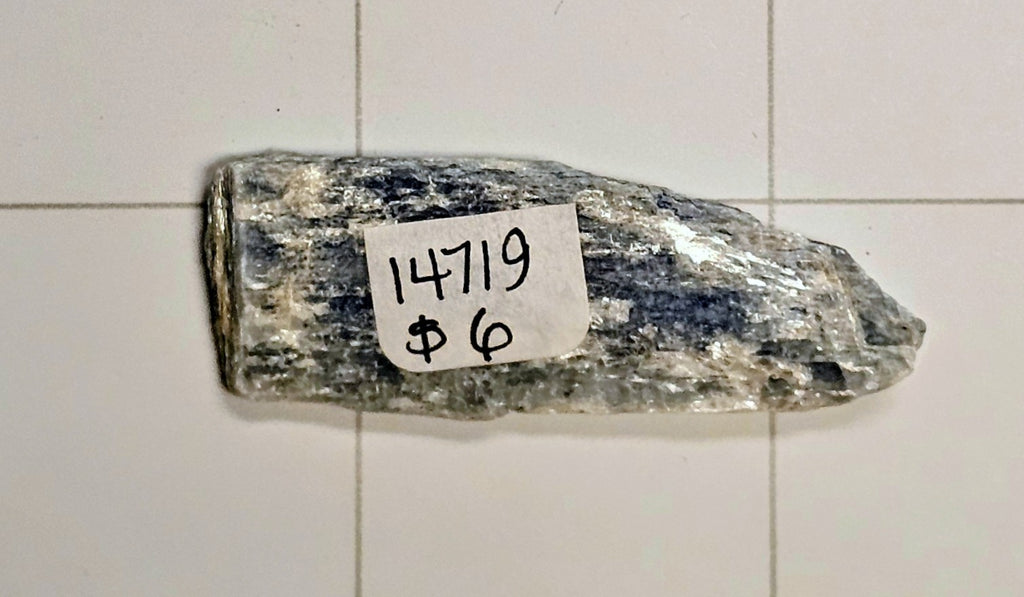 Kyanite raw piece