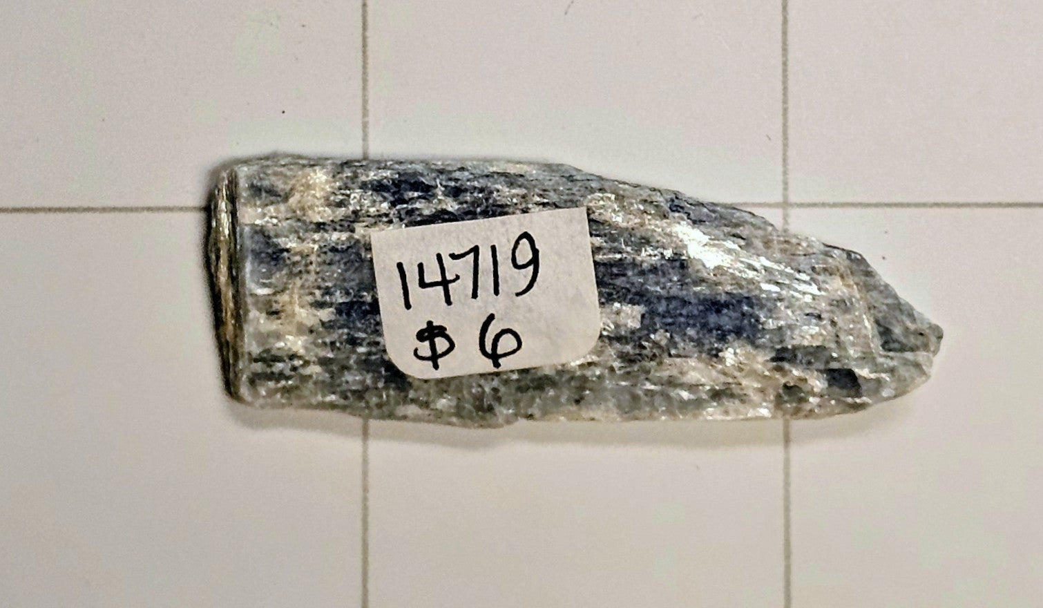 Kyanite raw piece