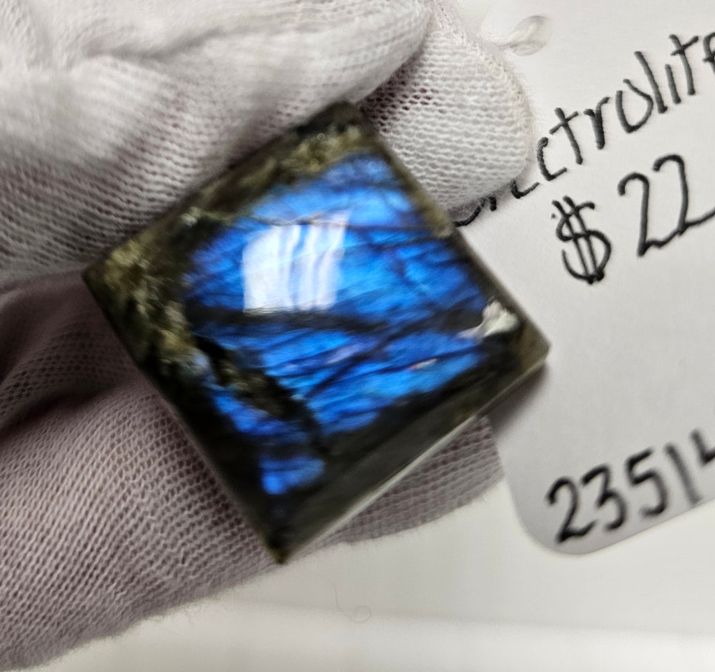 Spectrolite (Labradorite) pendant