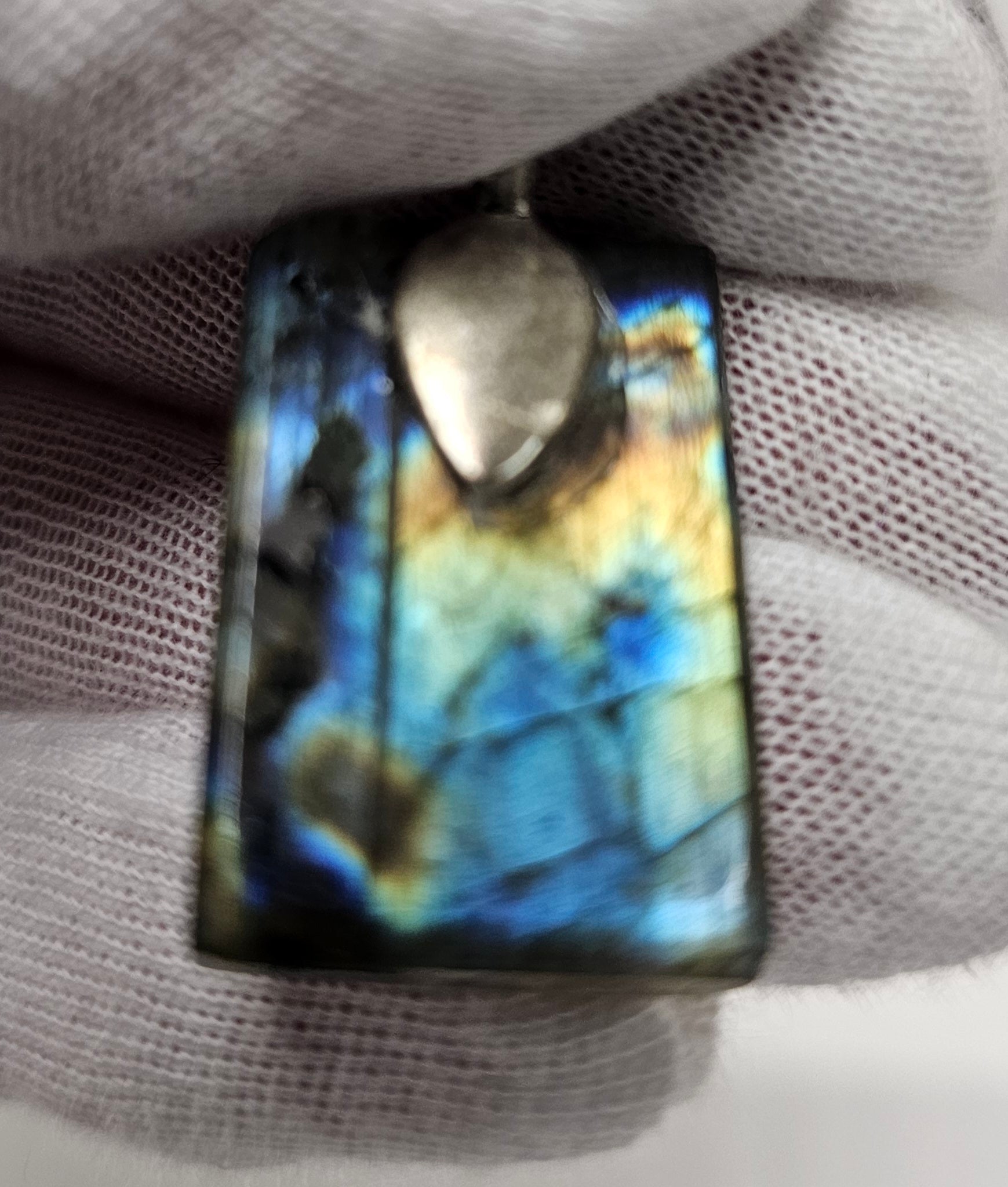 Spectrolite (Labradorite) pendant