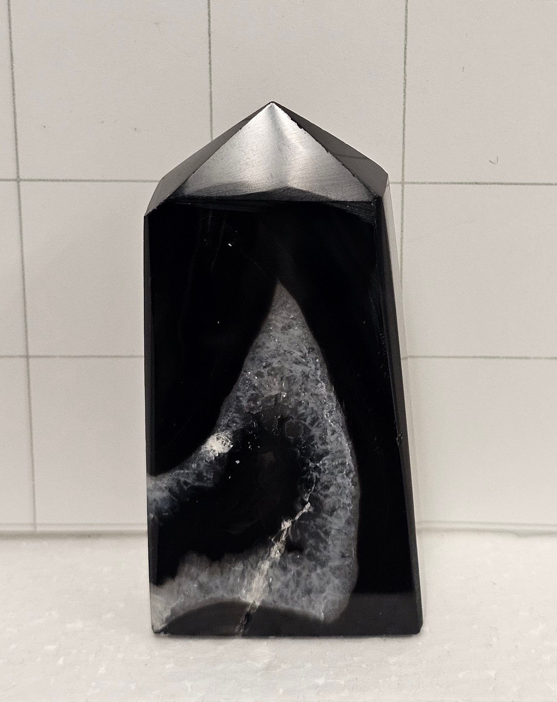 Tuxedo Agate Tower