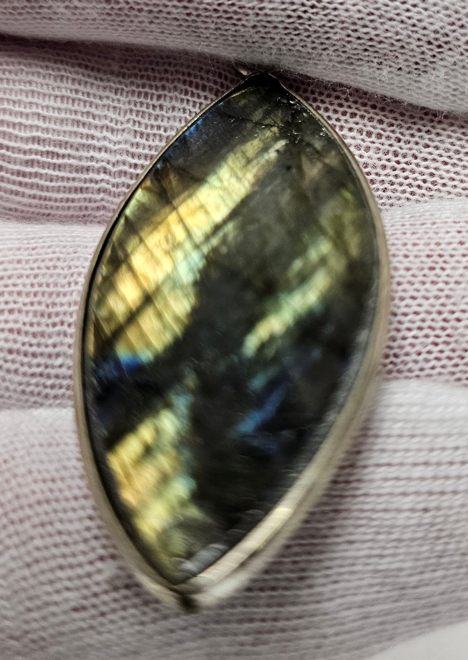 Spectrolite (Labradorite) pendant